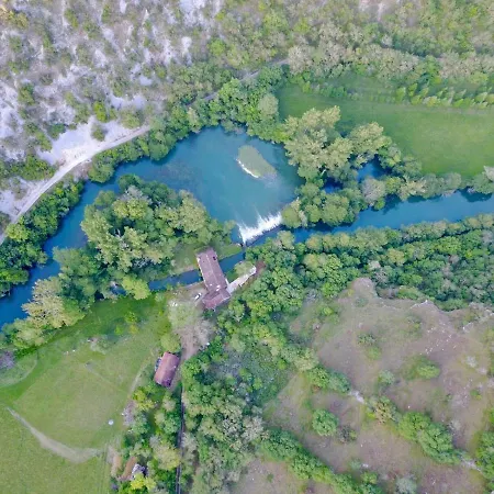 Panzió Moulin De Latreille