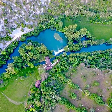Moulin De Latreille Nocleg ze śniadaniem 4*